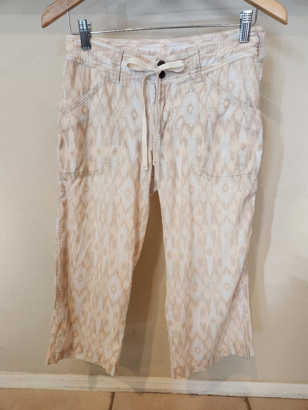 Patagonia Beige Ikat Straight-Leg Women’s Flowy Capris